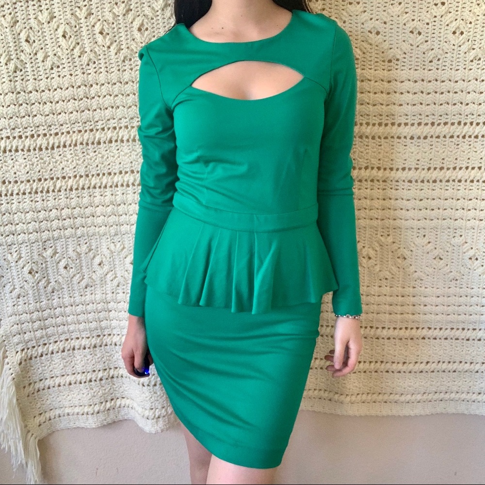 Green Peplum Dress by Bebe 👗